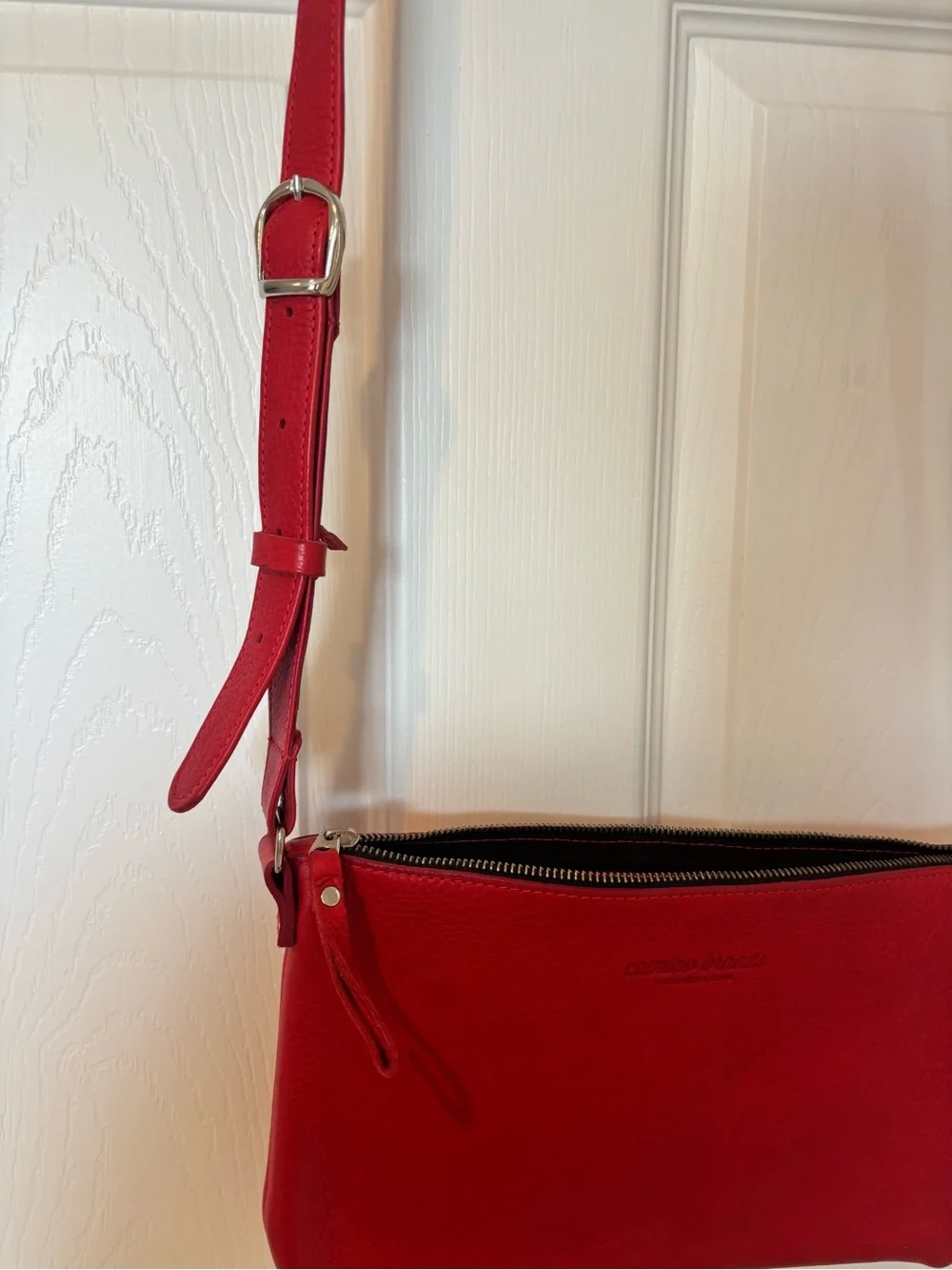 Classic Red Leather Crossbody Bag with Adjustable Strap